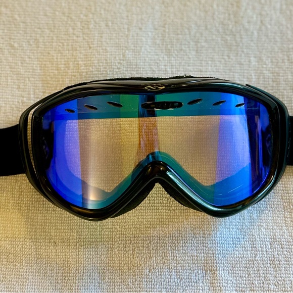 Smith ski goggles with tinted lens. Excellent condition…only worn twice! - Picture 1 of 6